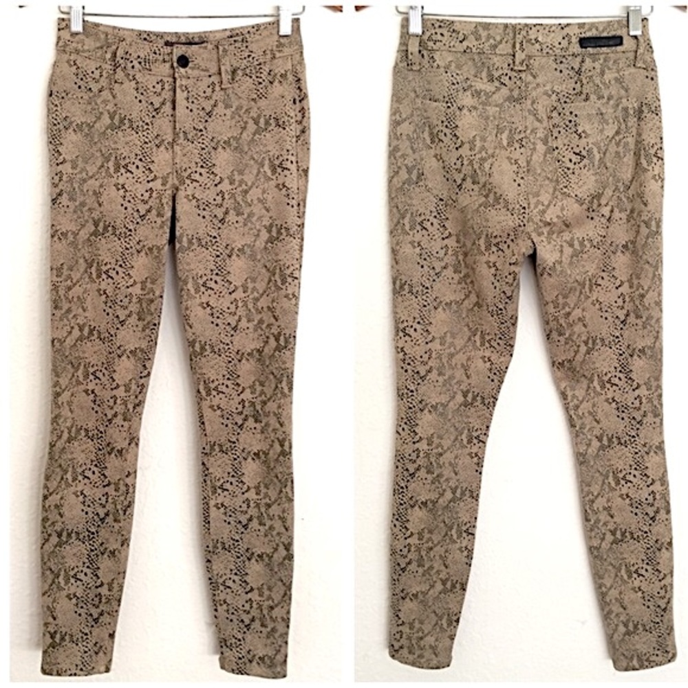 Level 99 Janice Ultra Skinny Jeans 27 Coat Snake Pattern Print Pants Women’s